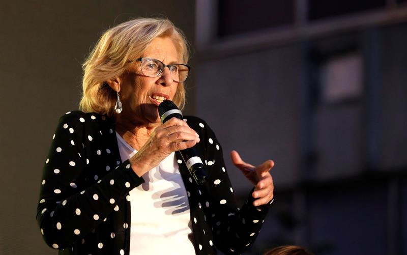 Carmena quiere registrar el ADN de los perros para identificar sus excrementos Carmena quiere registrar el ADN de los perros para identificar sus excrementos