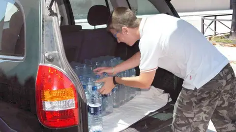 Reparto de agua potable en Villanueva Mesia El PP denuncia que el alcalde lo haya comunicado en su facebook personal