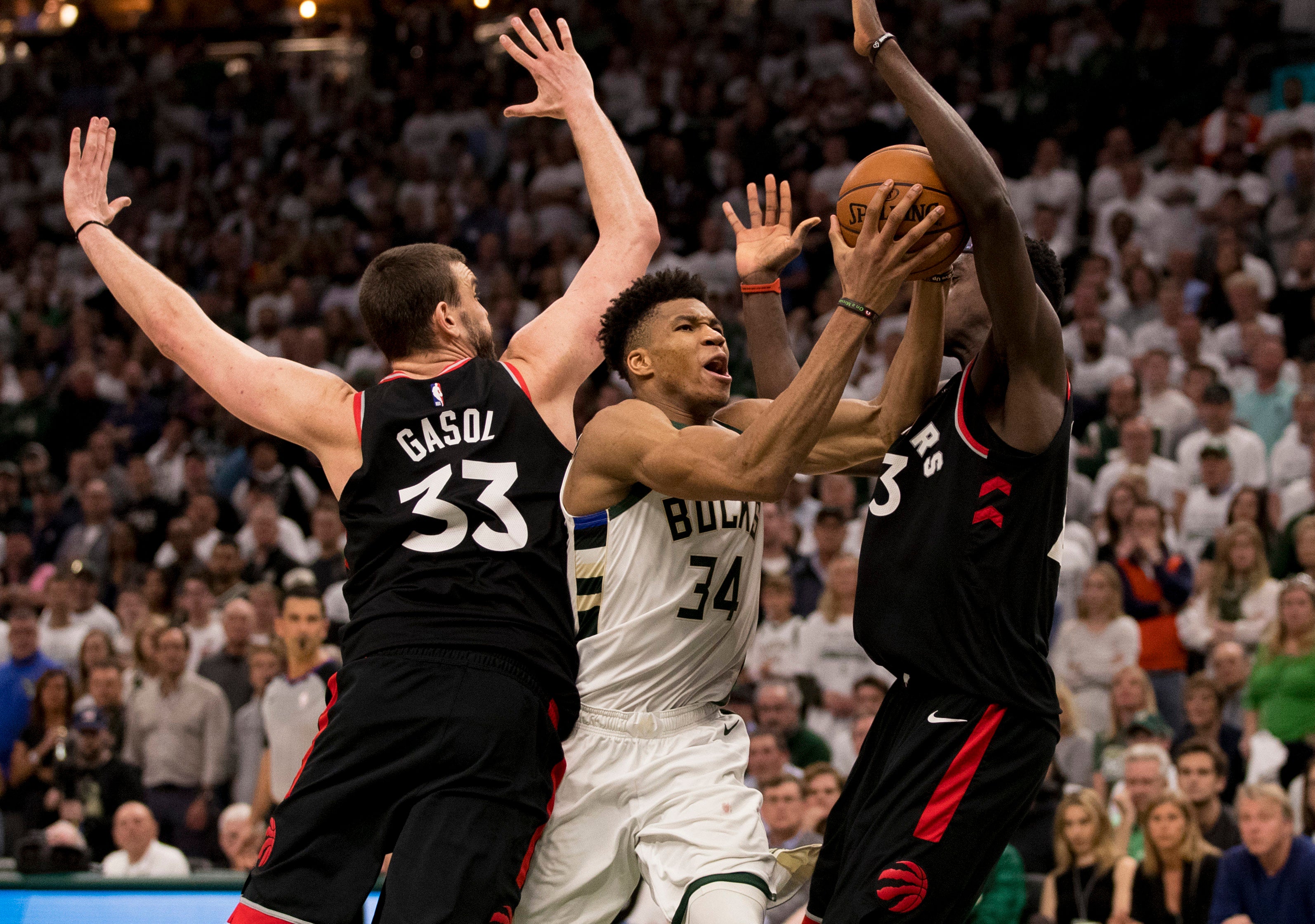 Los Bucks se adelantan en la final del Este ante los Raptors de Marc Gasol e Ibaka Los Bucks se adelantan en la final del Este ante los Raptors de Marc Gasol e Ibaka
