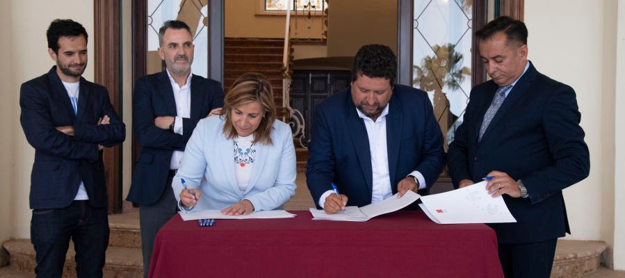 Diputación y Ayuntamiento de Benicàssim lanzan FIB Pro Startup para potenciar talento e innovación en torno a la industria musical. Diputación y Ayuntamiento de Benicàssim lanzan FIB Pro Startup para potenciar talento e innovación en torno a la industria musical.