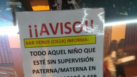 El pol&eacute;mico cartel de un bar de Murcia