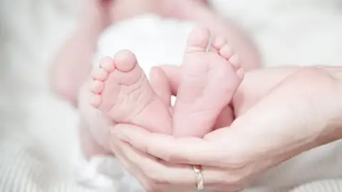 Entre el 15 y el 20% de la población infantil sufre dermatitis atópica en España EN BUENAS MANOS