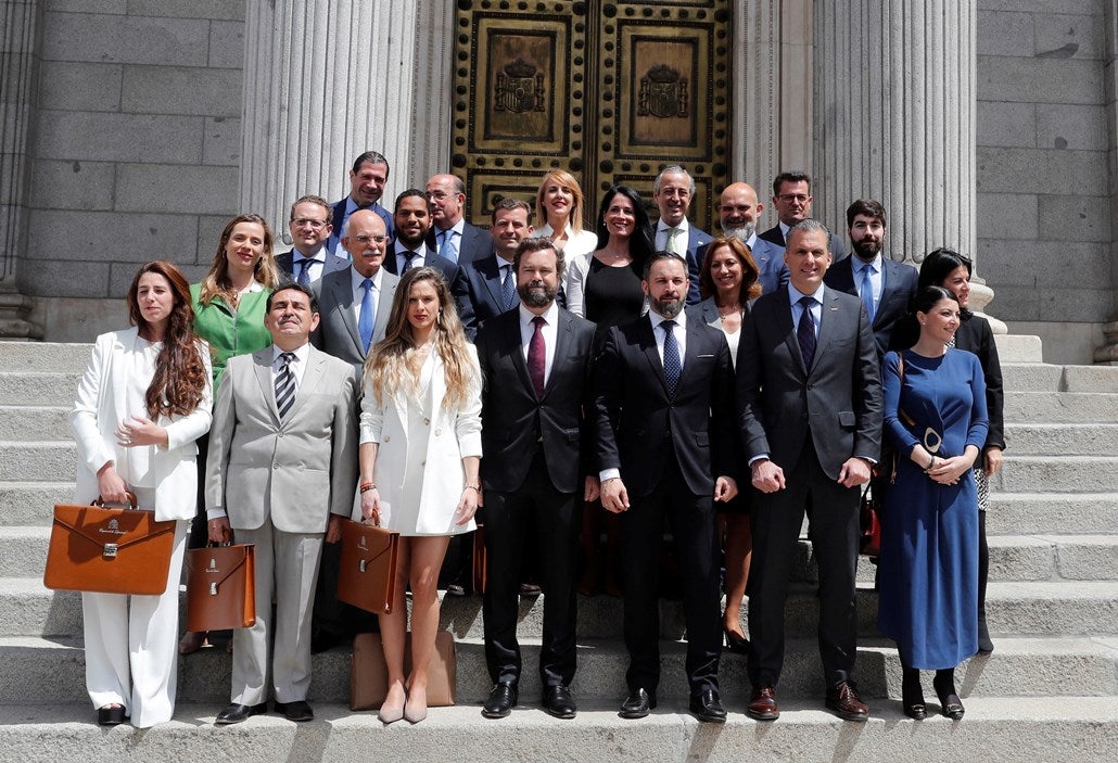Vox carga contra los diputados del 'procés': "Son criminales que van a reventar la democracia desde dentro" Vox carga contra los diputados del 'procés': "Son criminales que van a reventar la democracia desde dentro"
