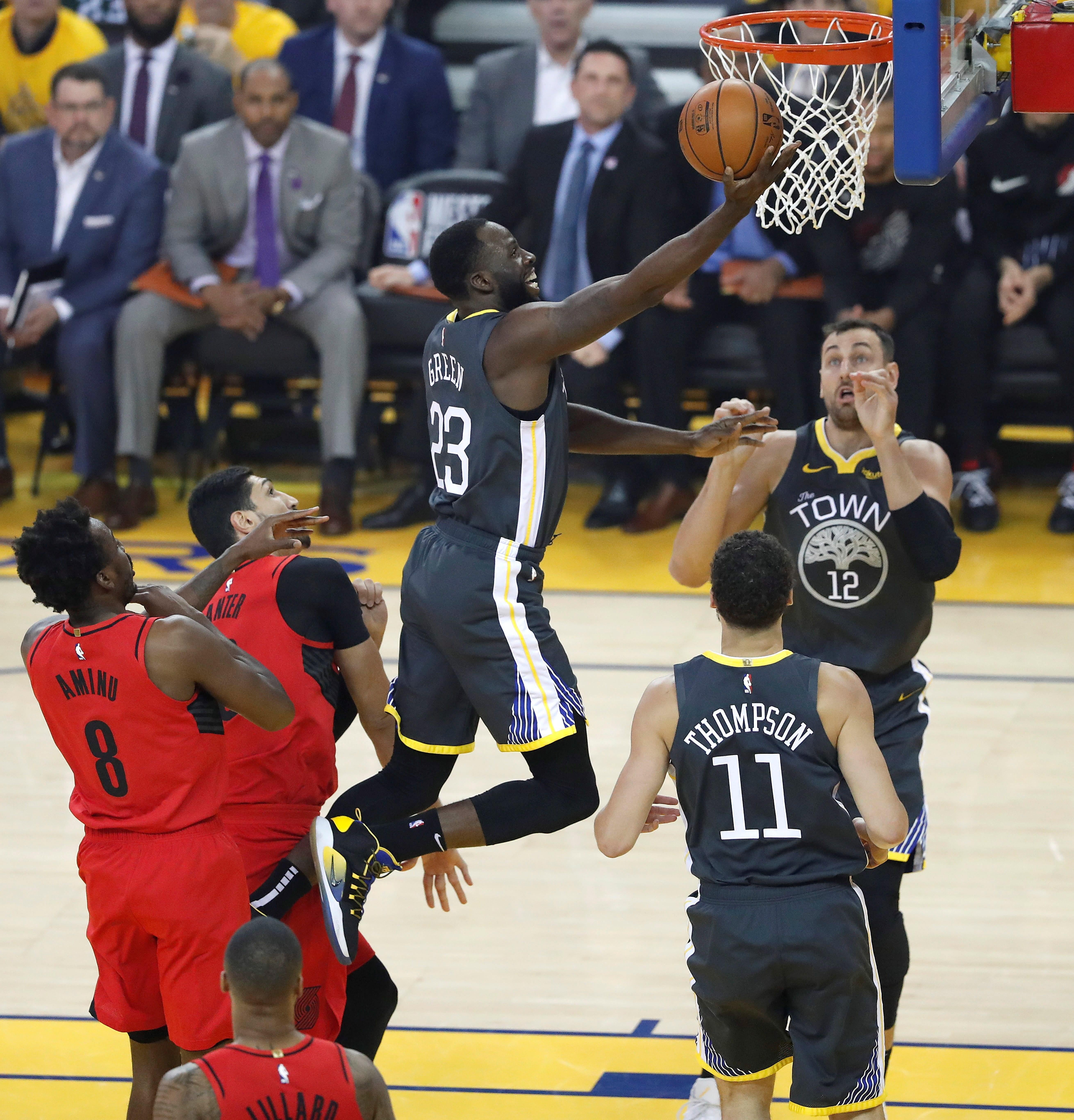 Los Warriors sofocan la rebelión de los Blazers y ponen el 2-0 en la final del Oeste Los Warriors sofocan la rebelión de los Blazers y ponen el 2-0 en la final del Oeste