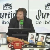 Carlos Latre: "Una leyenda dice que hay un tobogán con un clavo mal puesto y te raja la espalda" Carlos Latre: "Una leyenda dice que hay un tobogán con un clavo mal puesto y te raja la espalda"