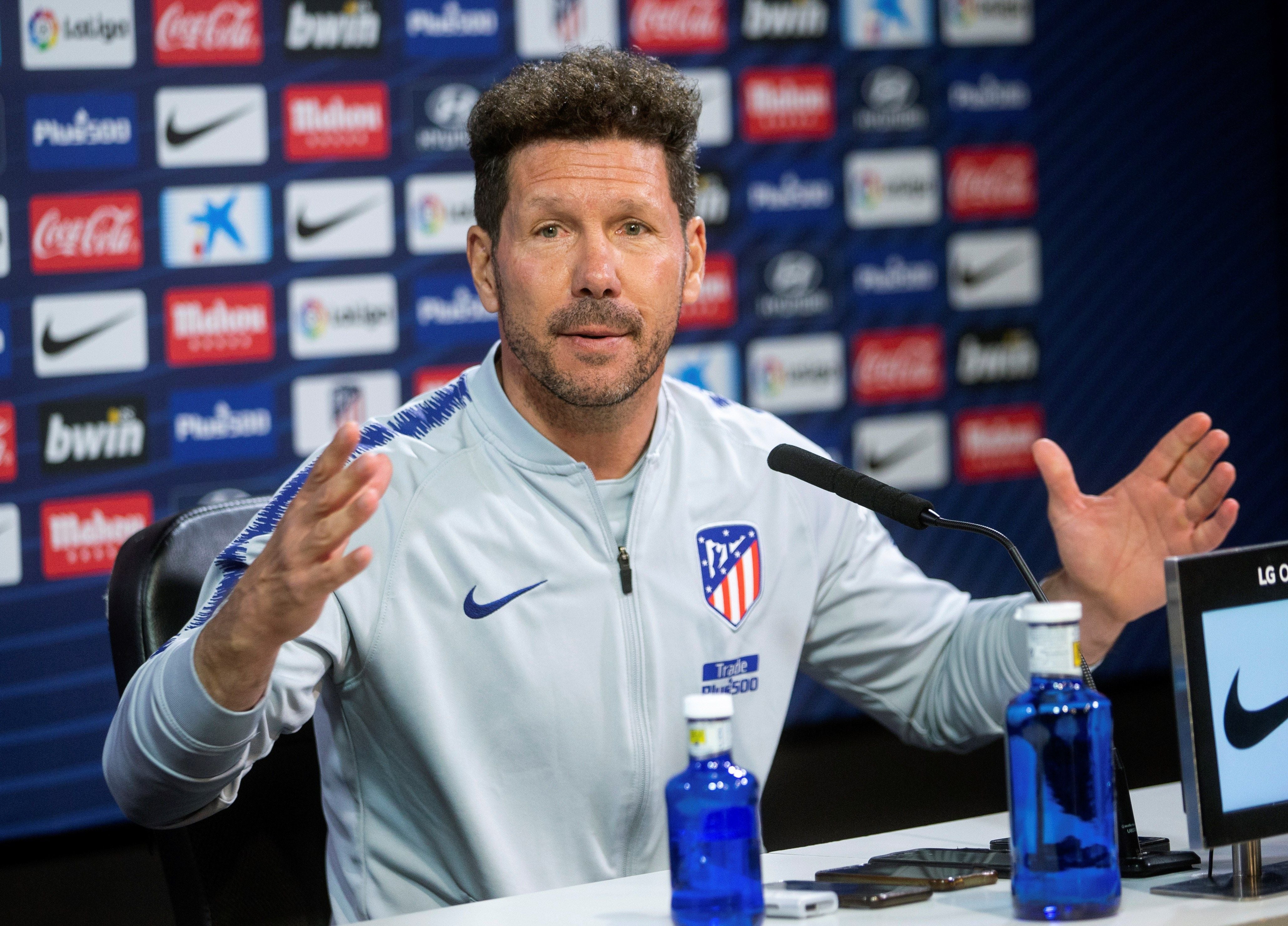 Simeone, sobre Griezmann: "No juzgo las decisiones de los demás; solo le agradezco todo lo que nos ha dado" Simeone, sobre Griezmann: "No juzgo las decisiones de los demás; solo le agradezco todo lo que nos ha dado"