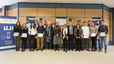 Torrecid ofrece ocho becas para el estudio de másteres durante el curso 2019-2020 .