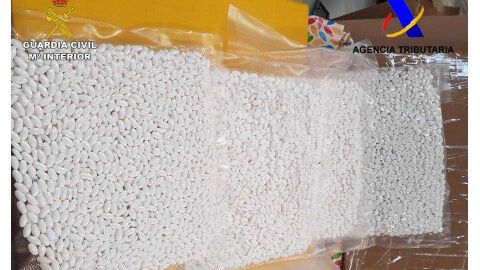 Pastillas de zoplicona incautadas por la Guardia Civil en el Aeropuerto Alicante-Elche.