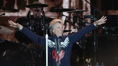Bon Jovi durante un concierto Bon Jovi durante un concierto
