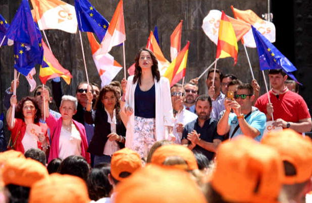 Inés Arrimadas: "¿Os imagináis ahora 28 años gobernando los mismos en la región de Murcia? Inés Arrimadas: "¿Os imagináis ahora 28 años gobernando los mismos en la región de Murcia?