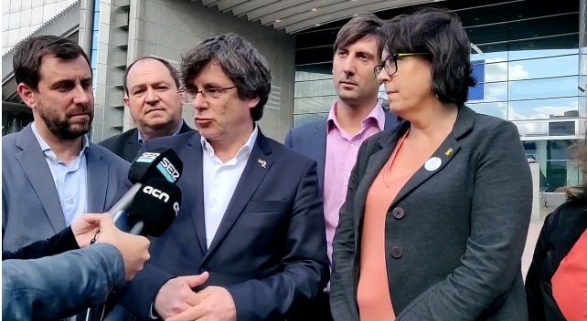 Puigdemont y Comín acceden al Parlamento Europeo invitados por un eurodiputado Puigdemont y Comín acceden al Parlamento Europeo invitados por un eurodiputado