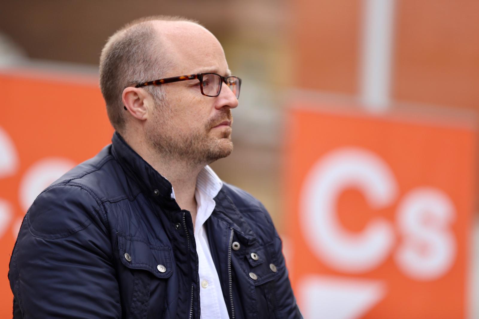 Alejandro Ruiz (Cs): "Cs no va a estar en un gobierno de Ciudad Real con un partido homófobo y xenófobo como Vox" Alejandro Ruiz (Cs): "Cs no va a estar en un gobierno de Ciudad Real con un partido homófobo y xenófobo como Vox"