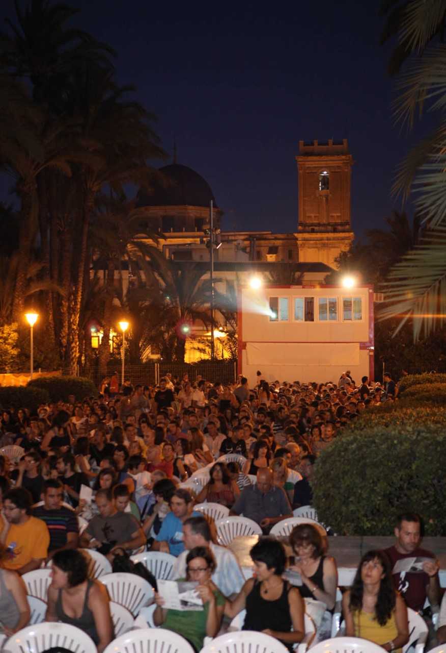 Más de 5.300 cortos optan a ser seleccionados para la fase final del Festival Internacional de Cine Independiente de Elche Más de 5.300 cortos optan a ser seleccionados para la fase final del Festival Internacional de Cine Independiente de Elche