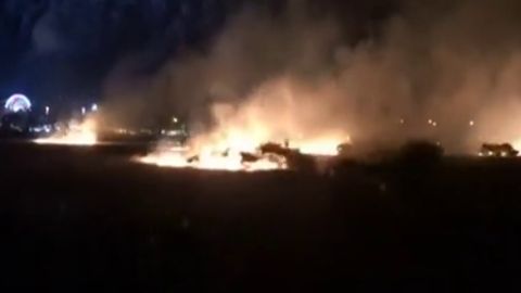 Los fuegos artificiales del comienzo de las fiestas en C&aacute;ceres provocaron un incendio en el recinto ferial