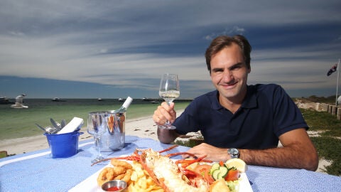 Federer, d&aacute;ndose un fest&iacute;n