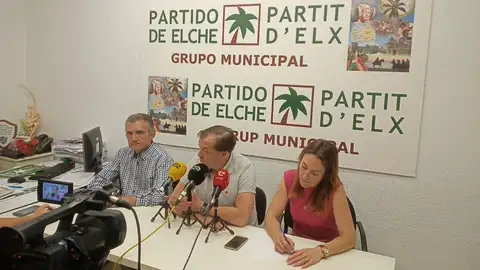 Jesús Pareja, en el centro. Jesús Pareja, en el centro.