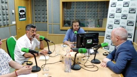 Tertulia pol&iacute;tica con Jos&eacute; Pettenghi (Adelante C&aacute;diz), Sebasti&aacute;n 'Chano' Alba (Ciudadanos) y Jos&eacute; Ram&oacute;n Ortega (PSOE). Modera Jos&eacute; Antonio Rivas.