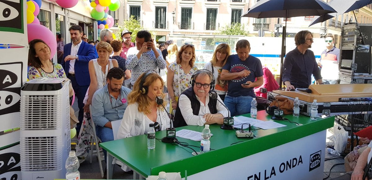 Personas físicas: "Puigdemont, como cuando vas a la puerta de la discoteca y no te dejan entrar" Personas físicas: "Puigdemont, como cuando vas a la puerta de la discoteca y no te dejan entrar"