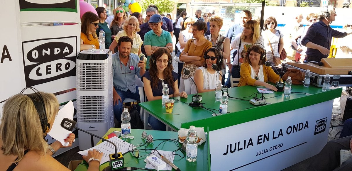 Cristina, Ana y Carmen: "Mi marido tiene esclerosis múltiple, pero no tiene reconocida la discapacidad" Cristina, Ana y Carmen: "Mi marido tiene esclerosis múltiple, pero no tiene reconocida la discapacidad"