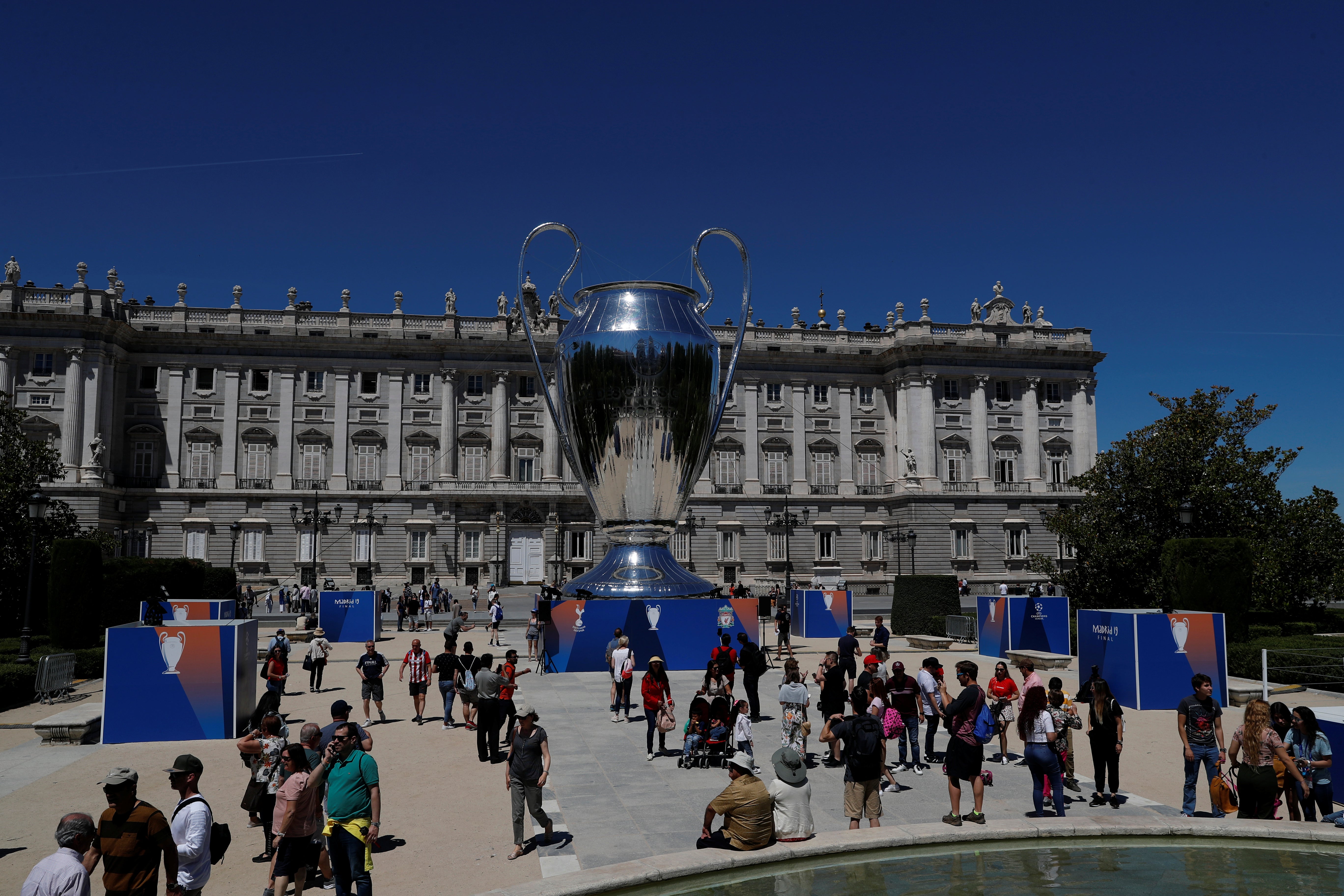 El dispositivo de seguridad para la final de Champions: Un dron por encima del estadio y 4.700 efectivos El dispositivo de seguridad para la final de Champions: Un dron por encima del estadio y 4.700 efectivos