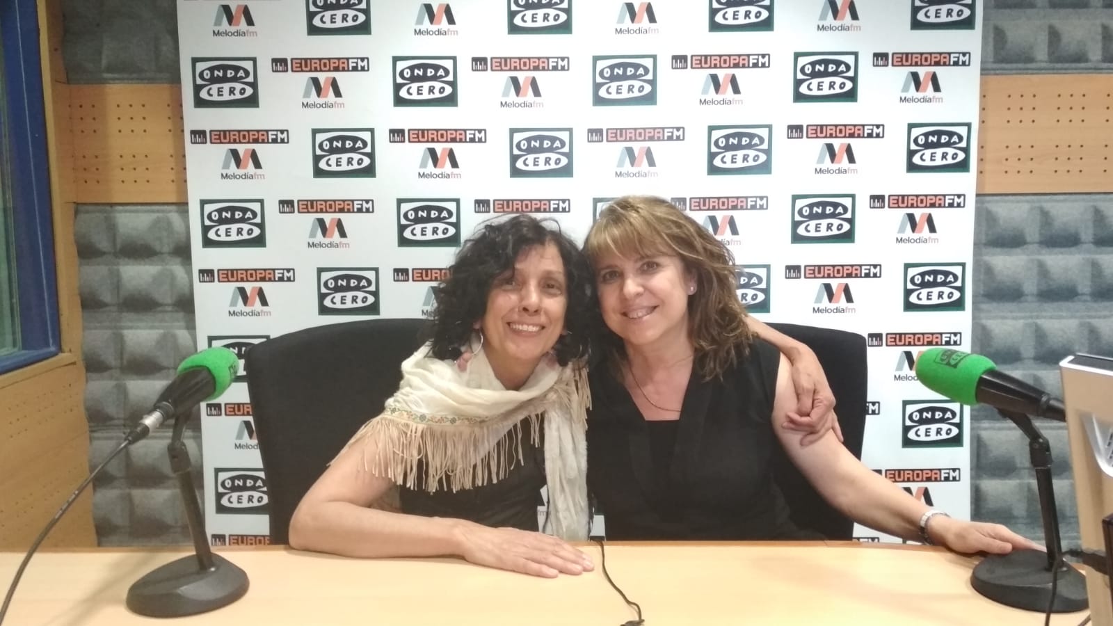 Mayores y pequeños aprenden juntos en La Cistérniga Mayores y pequeños aprenden juntos en La Cistérniga