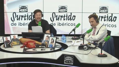 Versionamos la canci&oacute;n 'Amigo F&eacute;lix' de una manera muy curiosa