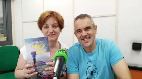 Helena Nieto y Rafa Gitiérrez en Onda Cero Entrevista en el programa "Gijón en la Onda"