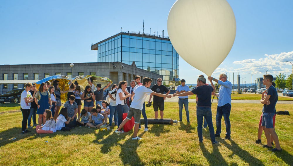 Solta de globo no Parque Tecnolóxico