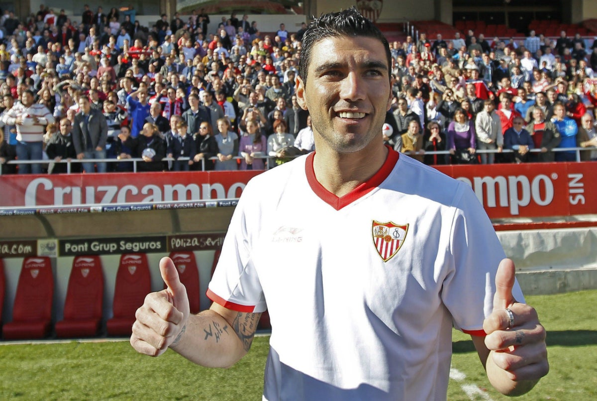 La RFEF confirma el aplazamiento de siete partidos de la jornada 41 de Segunda división por la muerte de Reyes La RFEF confirma el aplazamiento de siete partidos de la jornada 41 de Segunda división por la muerte de Reyes