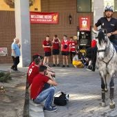La Policía, a caballo antes de la final