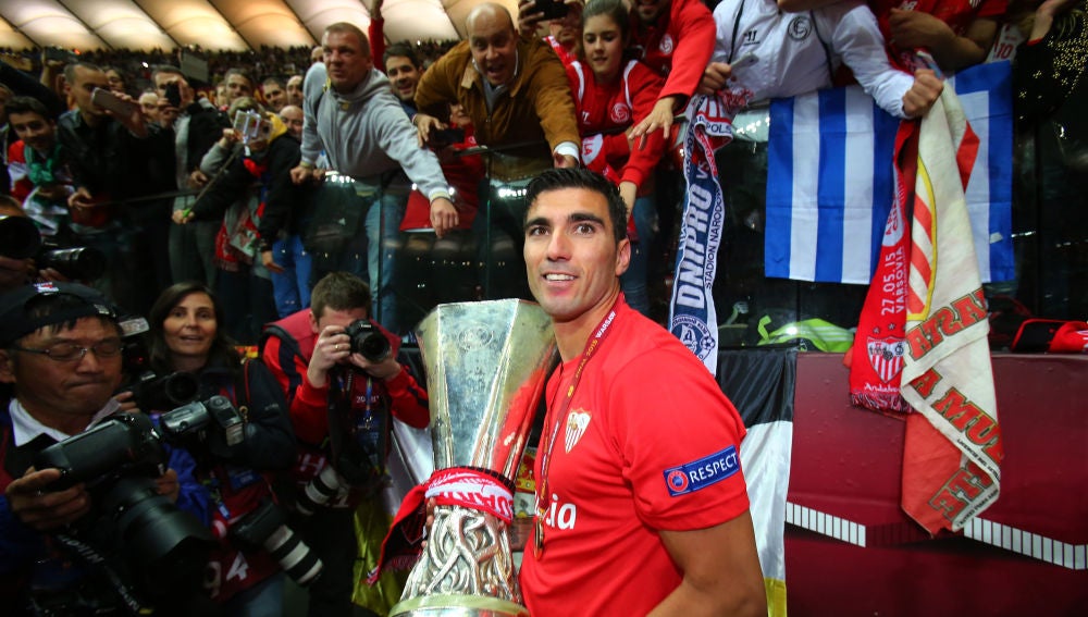 Reyes ganó tres Europa League consecutivas con el Sevilla
