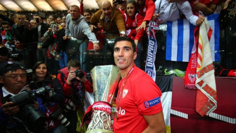 Reyes gan&oacute; tres Europa League consecutivas con el Sevilla