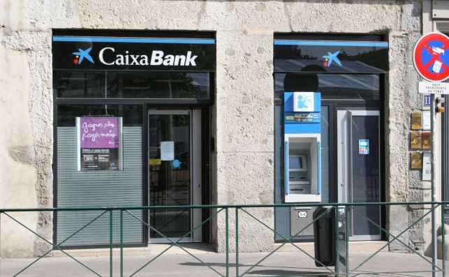 CaixaBank registró un beneficio neto atribuido de 2.457 millones de euros hasta septiembre CaixaBank registró un beneficio neto atribuido de 2.457 millones de euros hasta septiembre