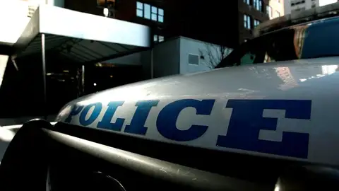 Un policía dispara por la espalda y mata a un adolescente que no llevaba luz en la bicicleta en Arizona Un policía dispara por la espalda y mata a un adolescente que no llevaba luz en la bicicleta en Arizona