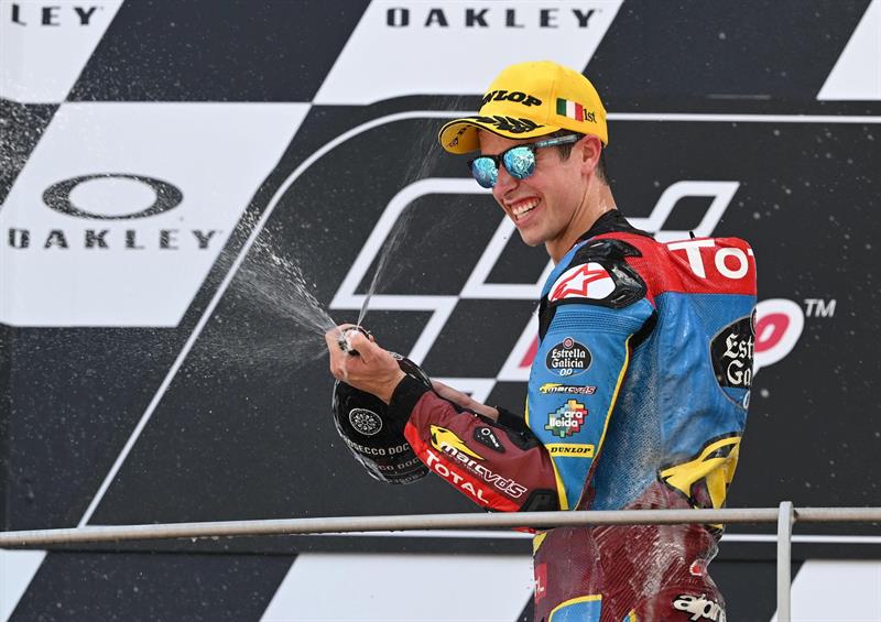 Álex Márquez: "El objetivo y mi sueño es estar en MotoGP, pero antes quiero ganar Moto2" Álex Márquez: "El objetivo y mi sueño es estar en MotoGP, pero antes quiero ganar Moto2"