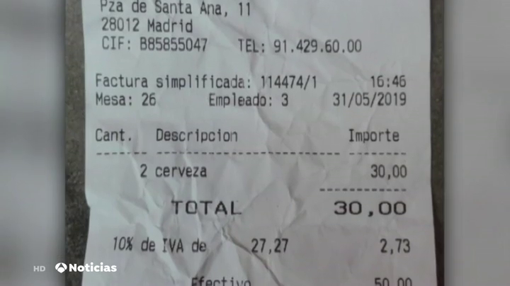 La verdadera historia de los hinchas ingleses que pagaron 30 euros por dos cervezas en Santa Ana La verdadera historia de los hinchas ingleses que pagaron 30 euros por dos cervezas en Santa Ana