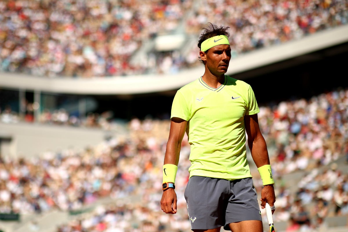 Rafa Nadal carga contra las cámaras de televisión: "No me abrió la cabeza de milagro, tengo una raja" Rafa Nadal carga contra las cámaras de televisión: "No me abrió la cabeza de milagro, tengo una raja"