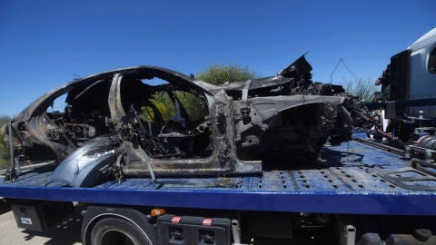 El coche en el que viajan Reyes y sus familiares
