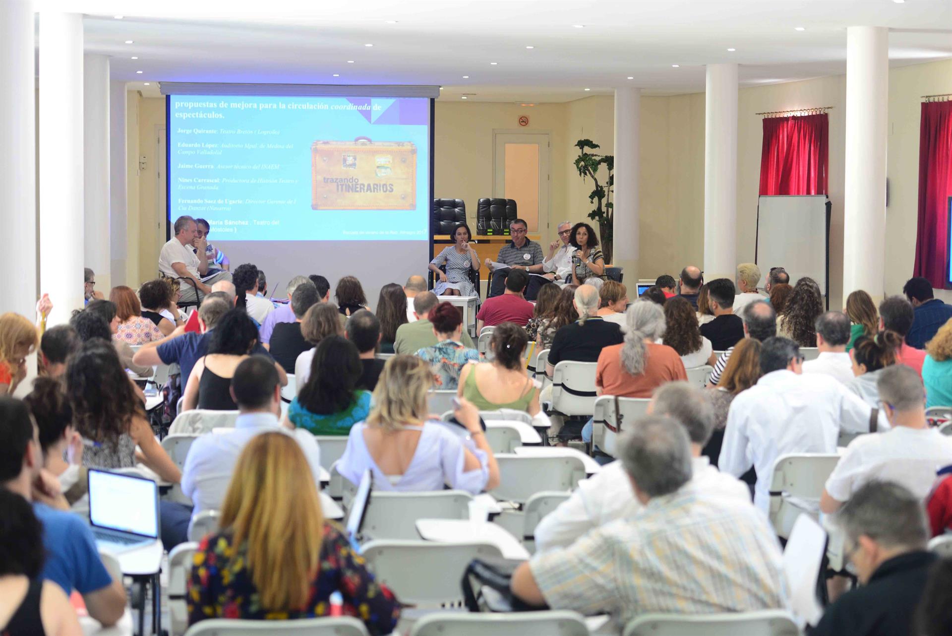 Más de cien profesionales se dan cita este lunes en un Foro de Artes Escénicas y Jóvenes Más de cien profesionales se dan cita este lunes en un Foro de Artes Escénicas y Jóvenes