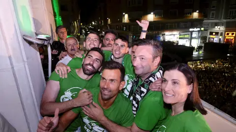 Jugadores del Racing celebran el ascenso Celebración en el ayuntamiento de Santander