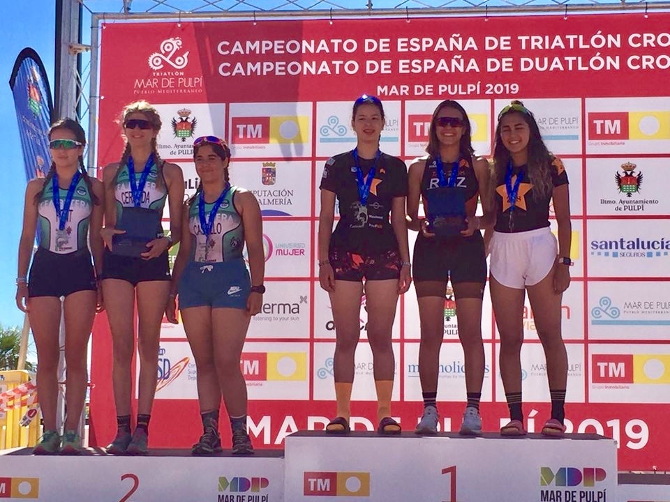 El club de triatlón LA208 de Elche triunfa en el Campeonato de España El club de triatlón LA208 de Elche triunfa en el Campeonato de España