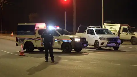 Ambulancias y policías en el lugar donde se ha producido un tiroteo en Darwin, Australia Ambulancias y policías en el lugar donde se ha producido un tiroteo en Darwin, Australia