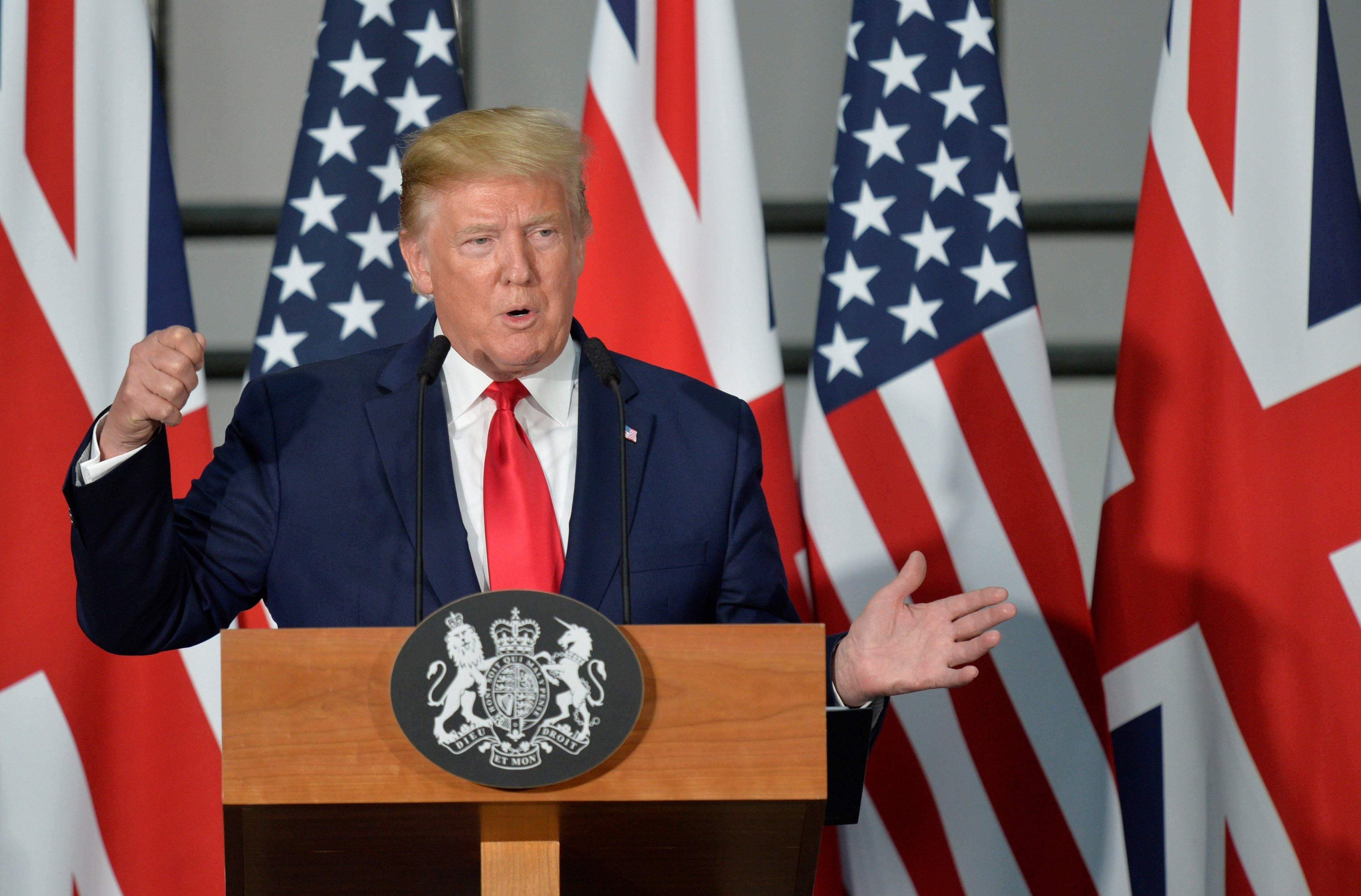 Trump asegura que EE.UU. empezará la deportación de "millones de inmigrantes" la semana próxima Trump asegura que EE.UU. empezará la deportación de "millones de inmigrantes" la semana próxima