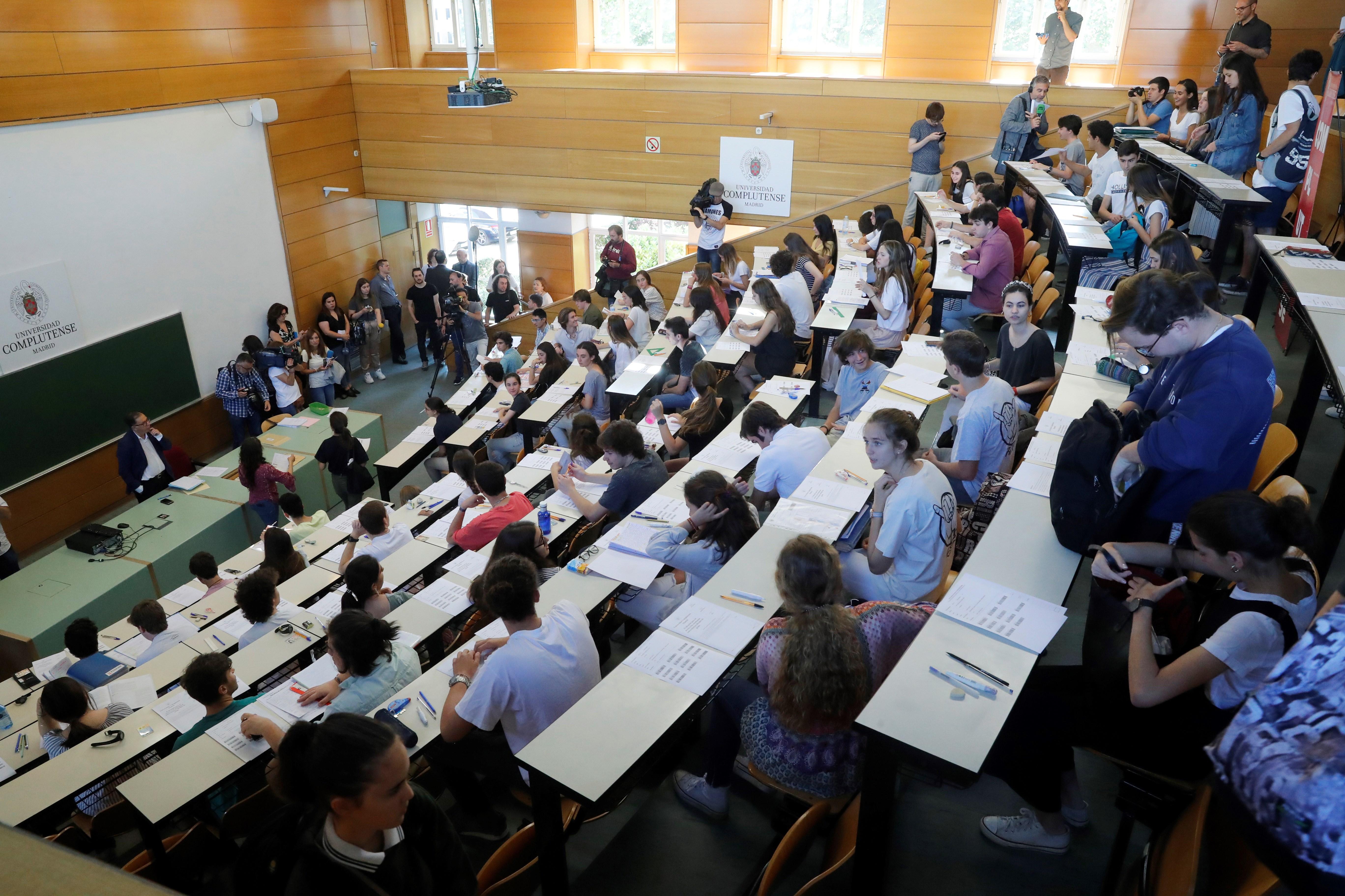 Latitud Cero: Así es el examen de Selectividad en EEUU