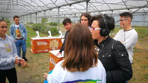 El IES Luces (Colunga) recibe el distintivo Tres Rs de Cogersa Programa "Asturias en la Onda"