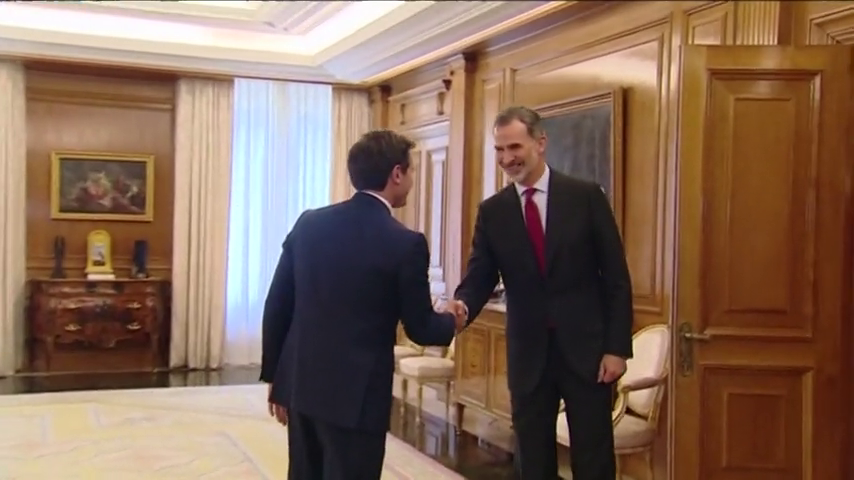 Rivera urge a Sánchez a no demorarse en formar gobierno por el bien del país tras su reunión con el Rey Rivera urge a Sánchez a no demorarse en formar gobierno por el bien del país tras su reunión con el Rey
