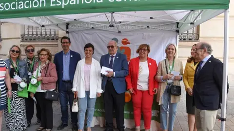 Representantes de las administraciones han colaborado en la cuestación de la AECC Representantes de las administraciones han colaborado en la cuestación de la AECC