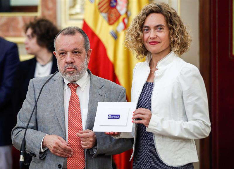 El Defensor del Pueblo se muestra contrario a que los padres maltratadores visiten a sus hijos El Defensor del Pueblo se muestra contrario a que los padres maltratadores visiten a sus hijos