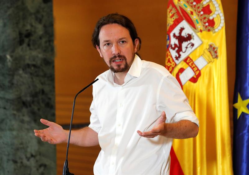 Iglesias revela que Sánchez le ha ofrecido "un gobierno de cooperación" Iglesias revela que Sánchez le ha ofrecido "un gobierno de cooperación"