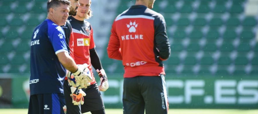 Luis Miguel Quirant ya fue entrenador de porteros en anteriores etapas en el Elche CF. Luis Miguel Quirant ya fue entrenador de porteros en anteriores etapas en el Elche CF.